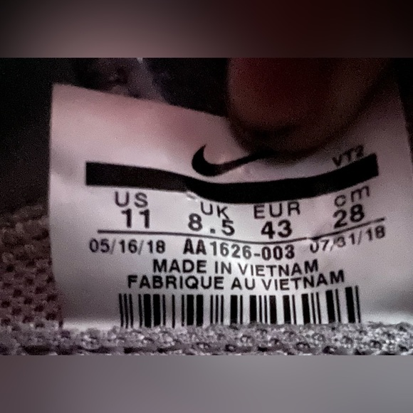 Nike: Gray Women’s Athletic Shoes: Size 11 - Picture 7 of 9